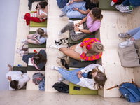 Wie betaalt er voor zorg aan middelbare scholieren nu de pot geld wegvalt?