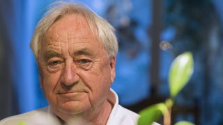 Conny Palmen staat stil bij de dood van Cees Nooteboom