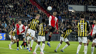 Willem Hueting schreef een bundel met Feyenoordgedichten