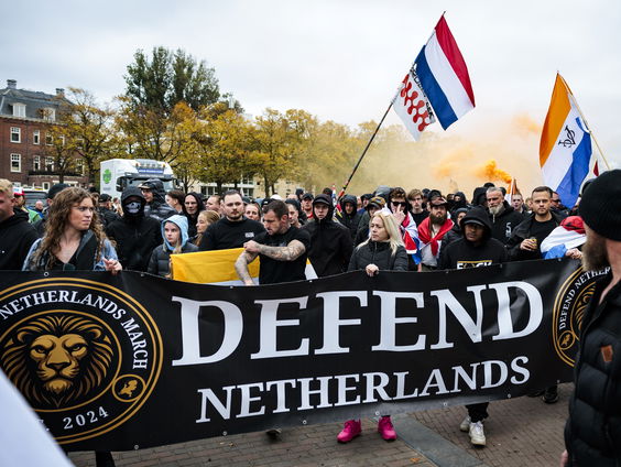 Extreemrechtse actiegroepen van Defend groeien en worden steeds zichtbaarder