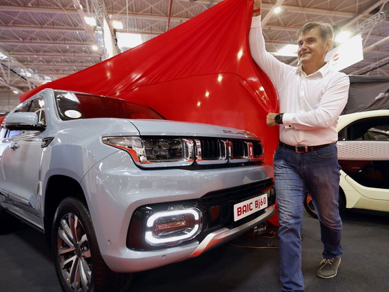 Europese Unie voert importtarieven voor Chinese elektrische auto's definitief in