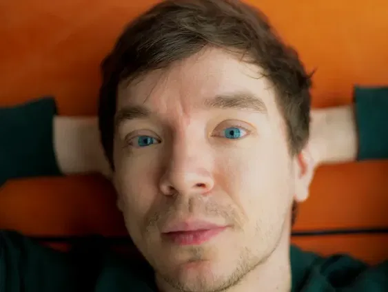 Fabian Franciscus wil betere representatie van autisme bij de NPO