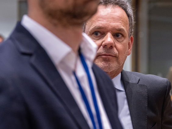 Kabinet Schoof wil ambtsberichten over asiel voortaan geheimhouden, Vluchtelingenwerk uit zorgen