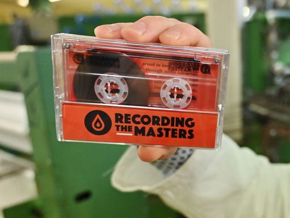 De cassetterevolutie en 'De Radiola Improvisatie Salon'