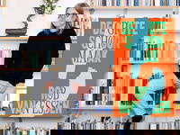 In 'De Grote Schoonmaak' treft het noodlot een levende fles schoonmaakmiddel