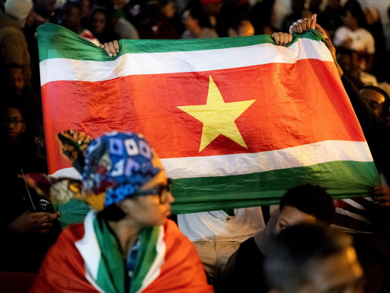 Jeannine Julen en Maggie Wood over intergenerationaal trauma en 50 jaar onafhankelijkheid Suriname