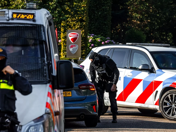 Waar kwam het geweld in Overasselt vandaan?