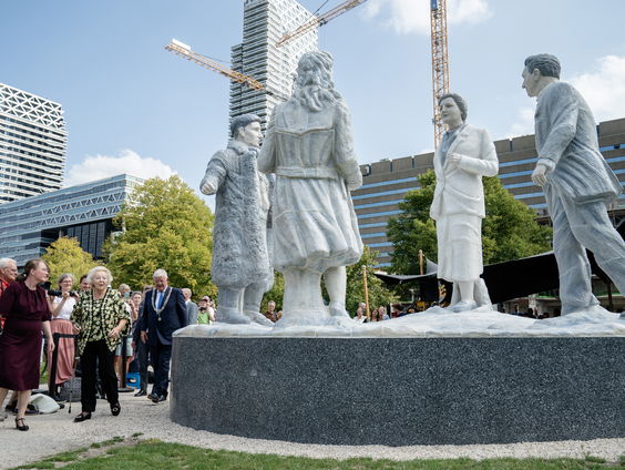 Den Haag heeft eindelijk een stadbeeld van Juliana