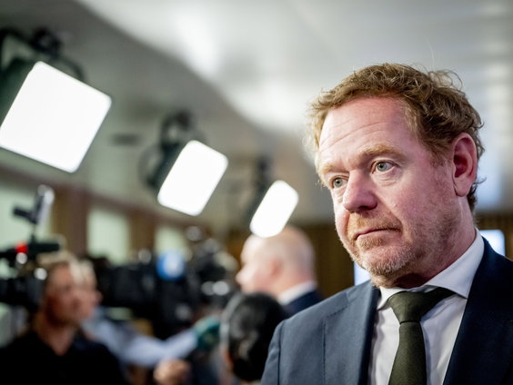 Stopzetten hulpgeld goed drukmiddel om Bolle Jos te pakken?