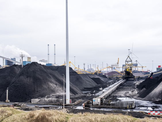 OM doet strafrechtelijk onderzoek naar leverancier staalslakken