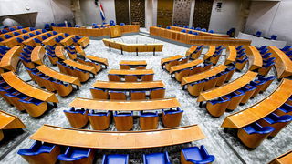 Hoe wil het kabinet de investeringen in defensie betalen?