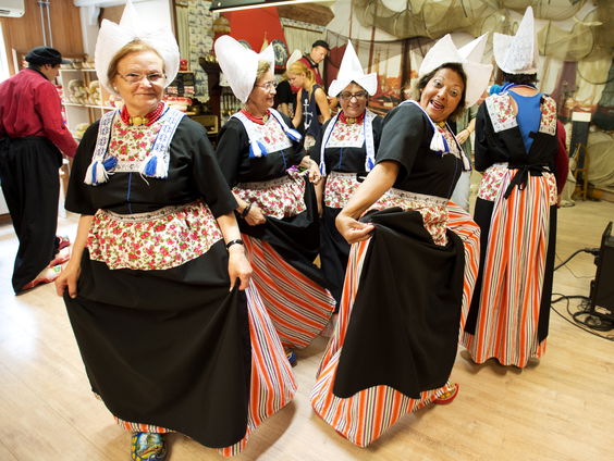 Is het Volendamse accent nog te redden?