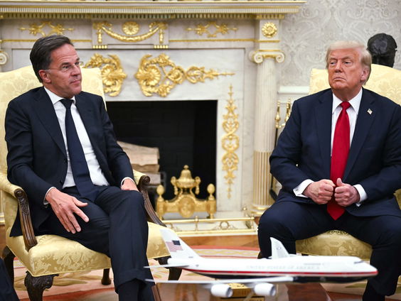 Online top tussen Zelenski, Trump, Starmer, Rutte en zes EU-leiders