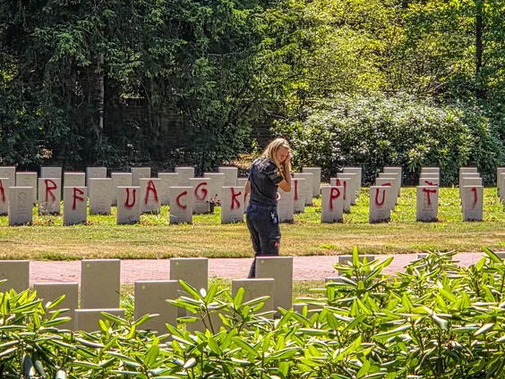 Onduidelijk of schade aan graven Sovjet Ereveld volledig kan worden hersteld