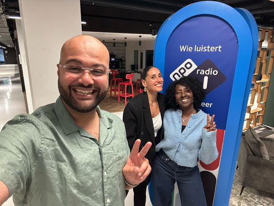 “Ik weet hoe fijn het is als iemand je begrijpt in moeilijke tijden” Stand-up comedian en verpleegkundige Khadija Sabriye