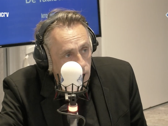 Marcel van Roosmalen over zijn boek De moppermeisjes