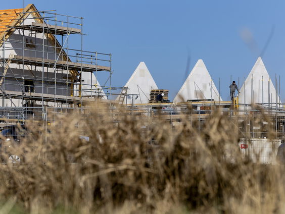 Wat als een projectontwikkelaar niet meer dan 2 procent winst mag maken op een woningbouwproject?