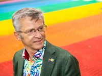 De regenboogambassadeur van Drenthe gaat internationaal