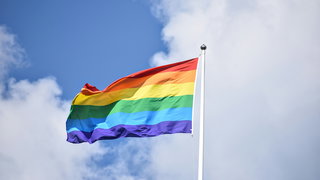 Regenbooggedicht Zaïre Krieger