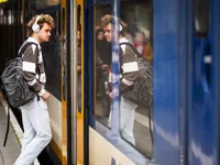 Stand.nl: 'Asociaal gedrag in het ov moet sneller beboet worden'