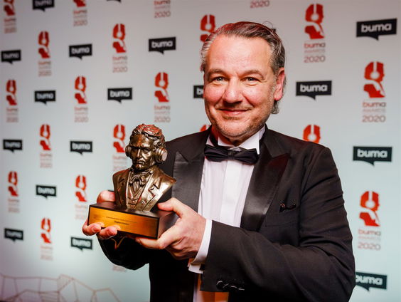 Componist en muzikant Stephen Emmer nam bijna afscheid van zijn muziekcarrière door gehooraandoening tinnitus