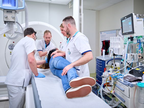 Artsenverenigingen schrappen dertien behandelingen, waaronder opereren bij blindedarmontsteking