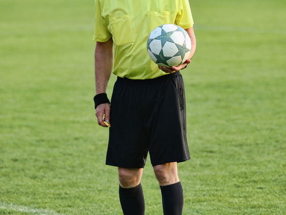 Amateurscheidsrechter van het Jaar Verkiezing: hoe bewijs je dat je een goede arbiter bent?