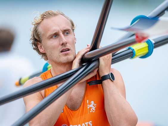Roeikoppel viert drie WK-medailles: 'Eerst janken voor hem en meteen zelf water op'