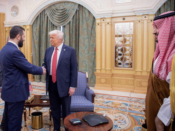 Nieuwsforum: Trump op bezoek in het Midden-Oosten en vredesonderhandelingen Oekraïne en Rusland