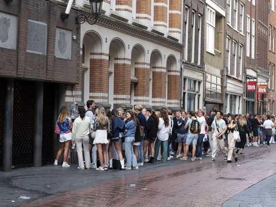 De diepe wortels van het corps