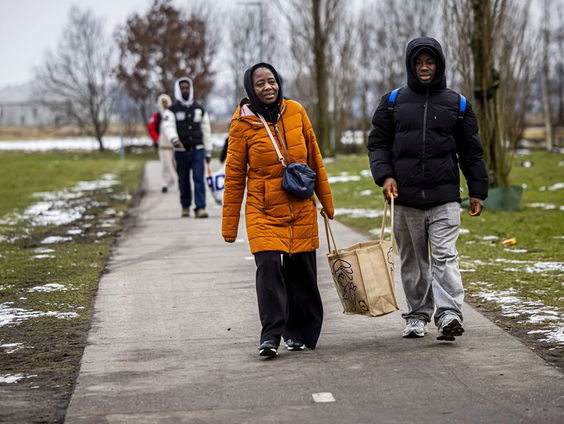 IND neemt maatregelen voor kortere asielprocedure, twijfels over effectiviteit