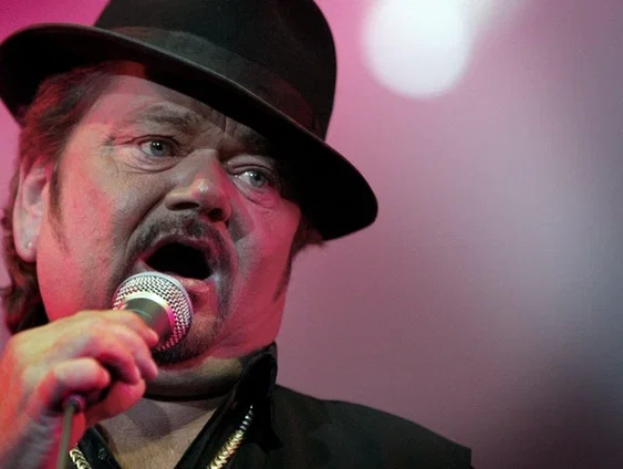 Wat maakte André Hazes' geflopte optreden in Benidorm toch legendarisch?