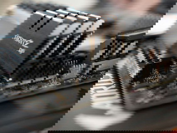 Werkgeheugen stijgt enorm in kosten:'‘mobiele telefoons en pc’s straks ook duurder'