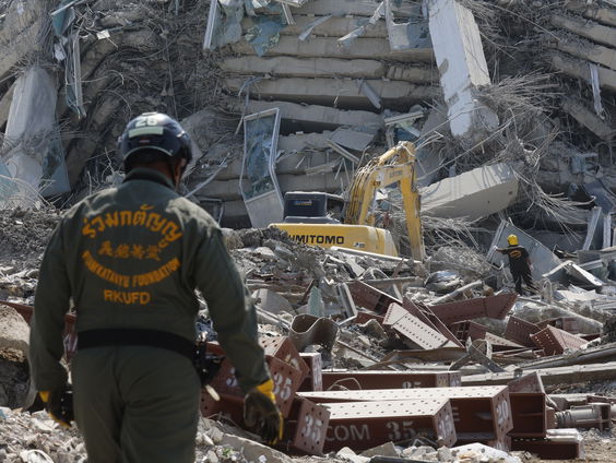 Zware aardbeving in Myanmar: noodtoestand uitgeroepen, ook grote schade in Bangkok