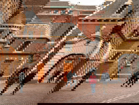 Populistenpanel over 'bid-verbod' BBB: 'Het wakkert angst aan, bekt lekker, maar lost echt niks op'