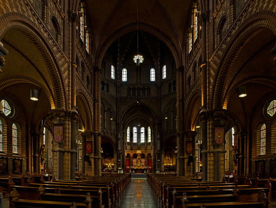 Bisdom Roermond schakelt econoom in voor verkoop tientallen kerken