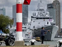 Marineschip Evertsen terug in Nederland