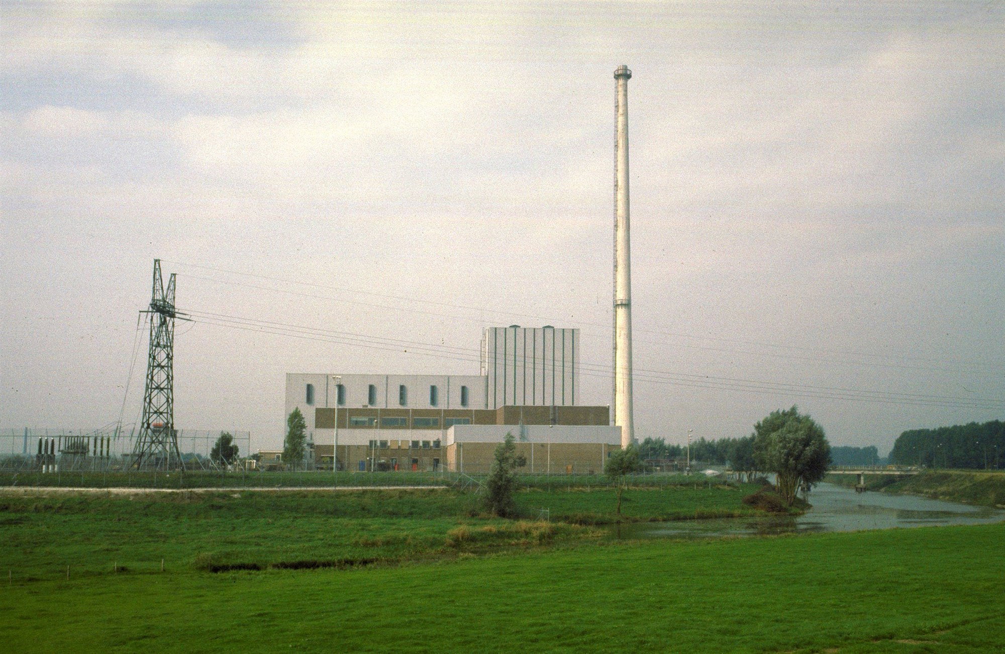 Terug naar Toen: Kerncentrale in Dodewaard geopend