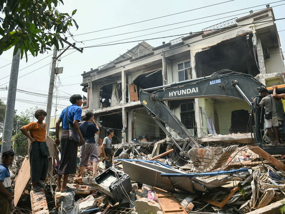 Grote aardbeving in Myanmar