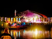 Lichtkunst verovert deze zomer de festivals