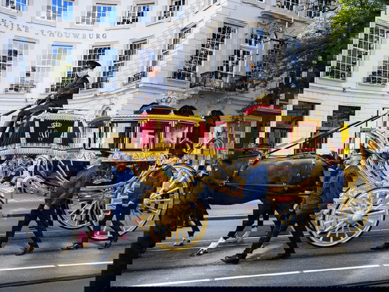 Eerste troonrede na kabinetten Rutte