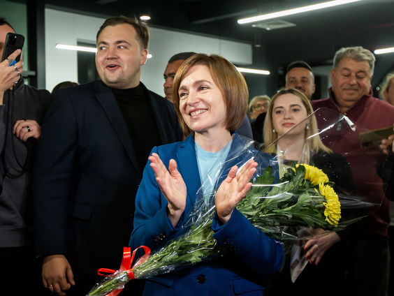 Pro-Europese president Sandu wint beladen verkiezingen in Moldaviƫ