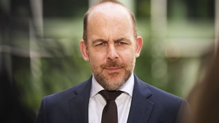 Minister Bart van den Brink te gast in het Politiek Café