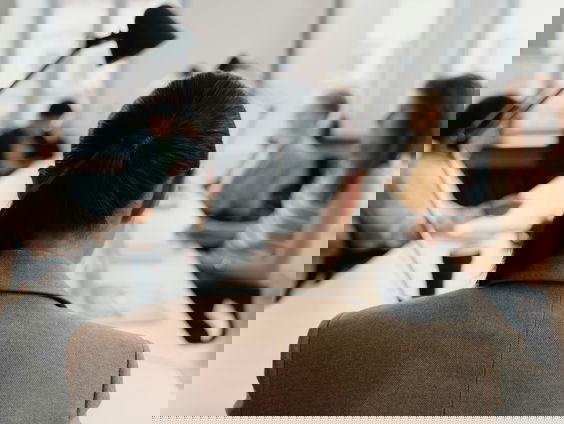 Maar 1% van de mensen in de Nederlandse bedrijfstop is queer