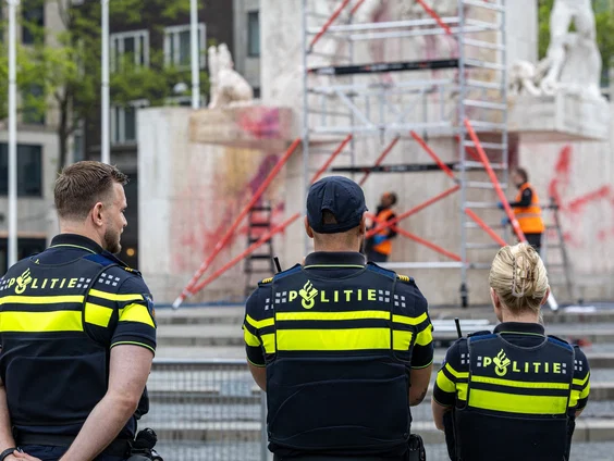 Het monument op de Dam beklad, wat betekent dit voor de toekomst van het herdenken?