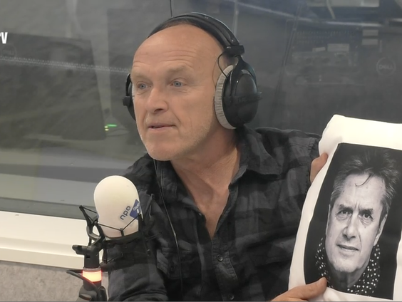 Stef Bos over zijn nieuwe album Kaartenhuis