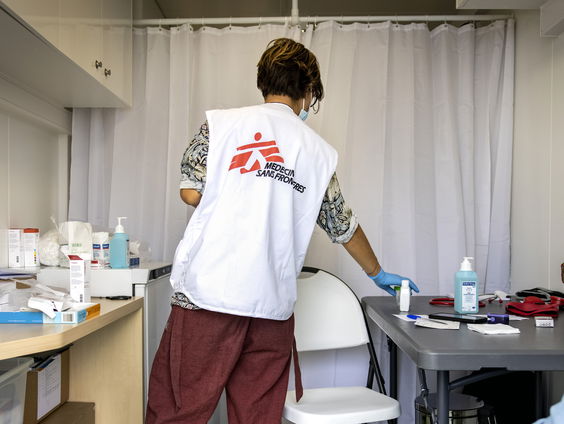 Artsen zonder Grenzen over Israëlisch verbod op samenwerking met UNRWA: 'Heel zorgwekkend'