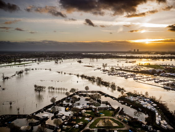 Moeten we wennen aan natte voeten?