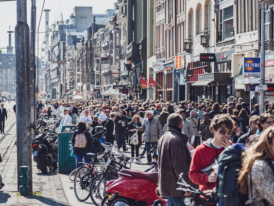Massatoerisme in Amsterdam