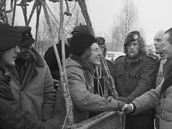Meer Vrouw Op Straat: balloncommandant Nini Boesman